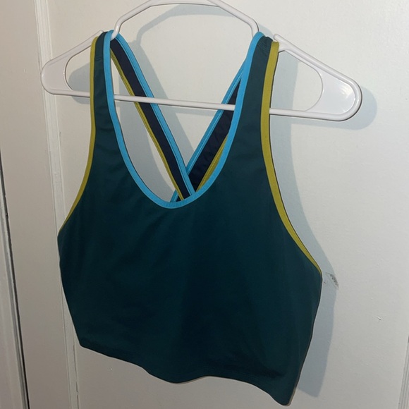 cotopaxi Mari crop top with built in bra - Picture 3 of 9